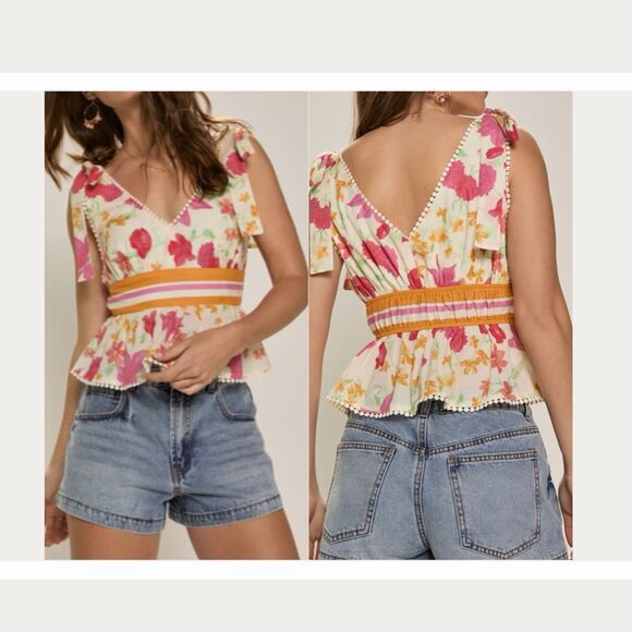 Francesca’s Ada Crochet Trim Floral Top Tie Shoulder Sleeves NWT Sz Medium - Picture 1 of 8